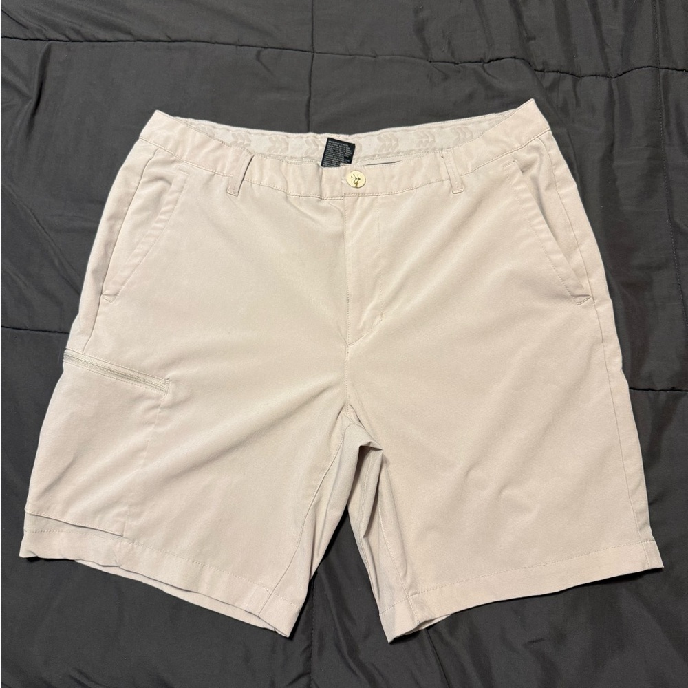 men’s golf shorts